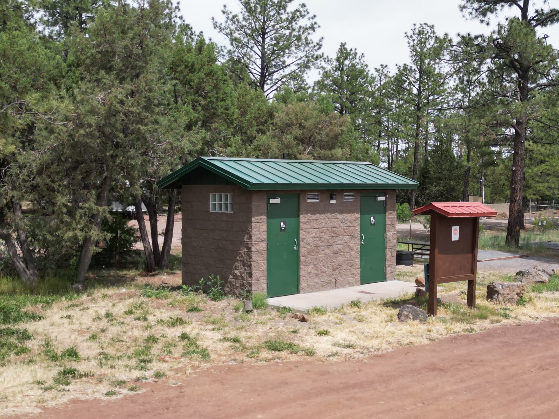City of Show Low Restrooms — exterior with green roof