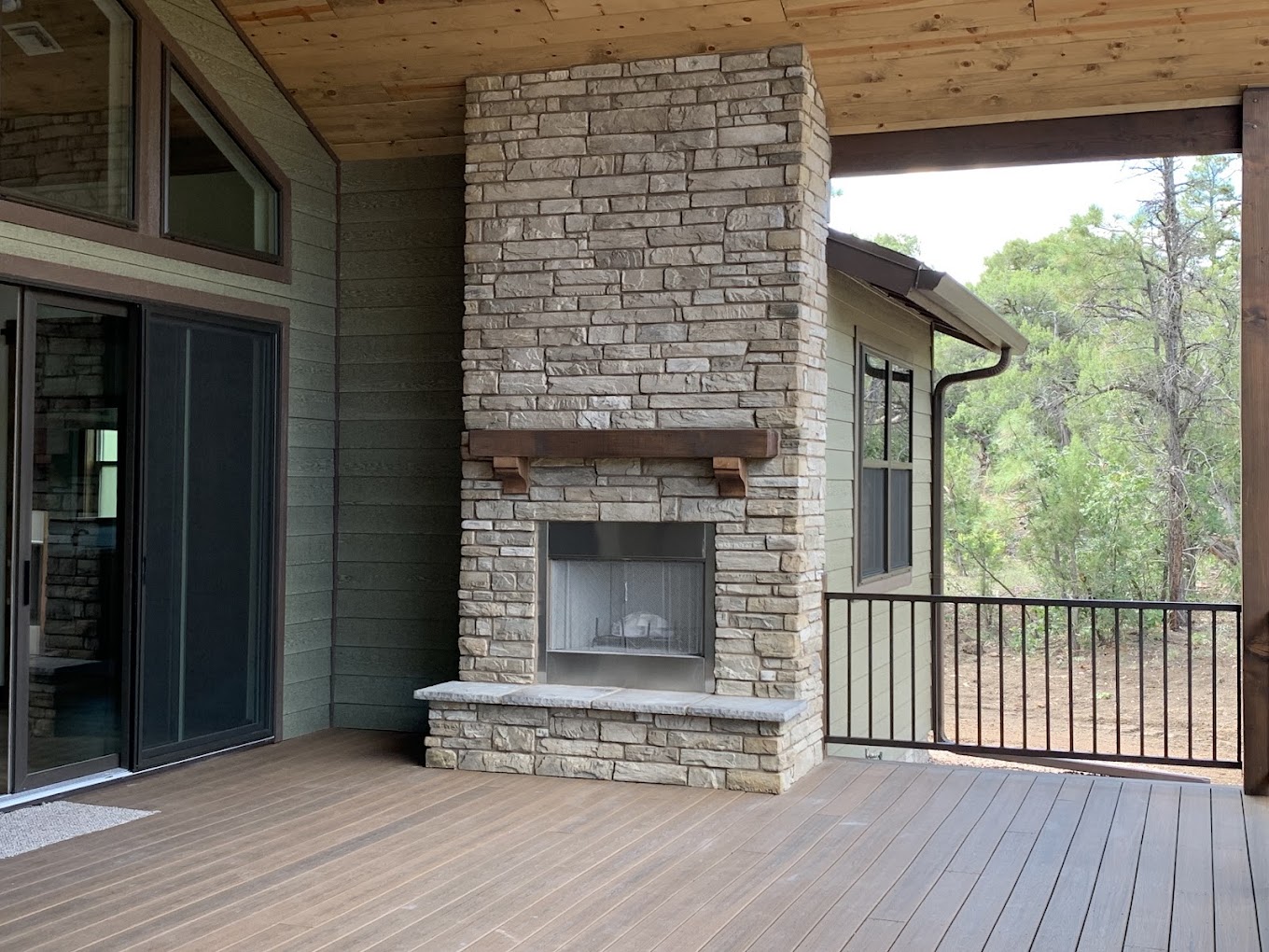 Outdoor Living & Finish